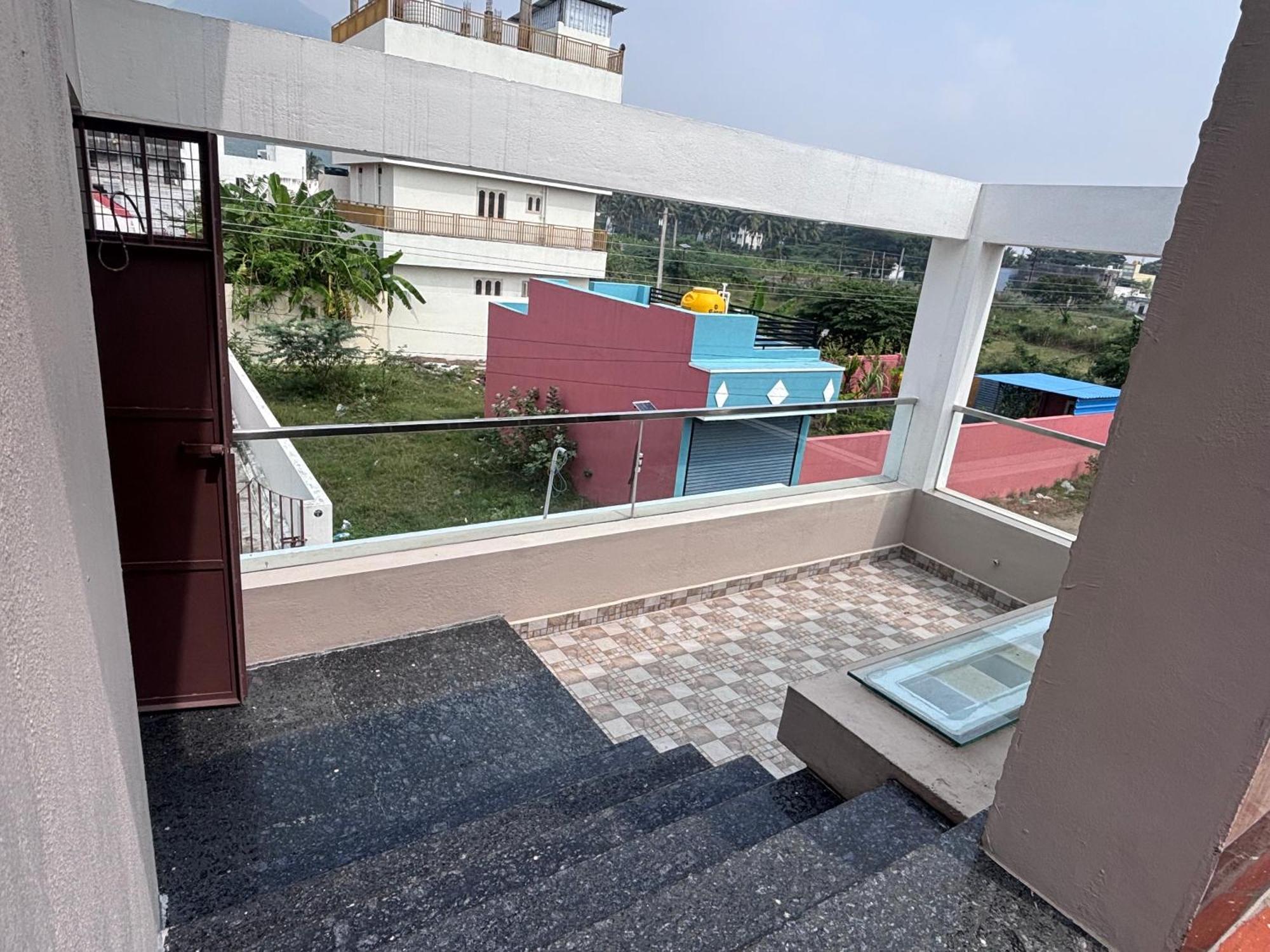Jo'S Homestay Tiruvannamalai Exterior photo